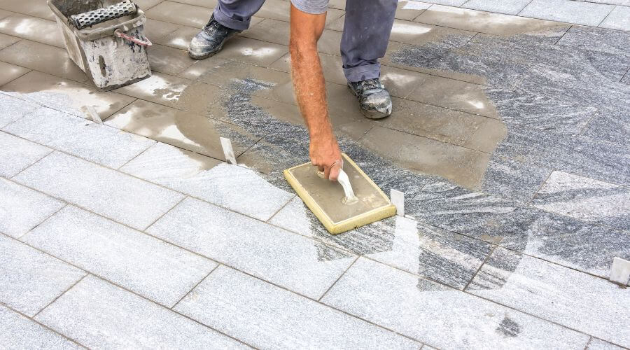 Professional gutter cleaning in Blackwell, MO